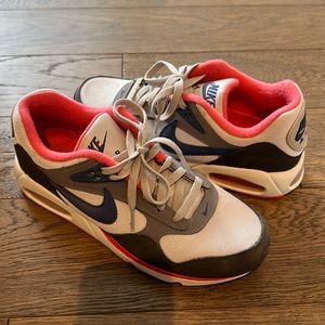 Womens Nike air max correlate